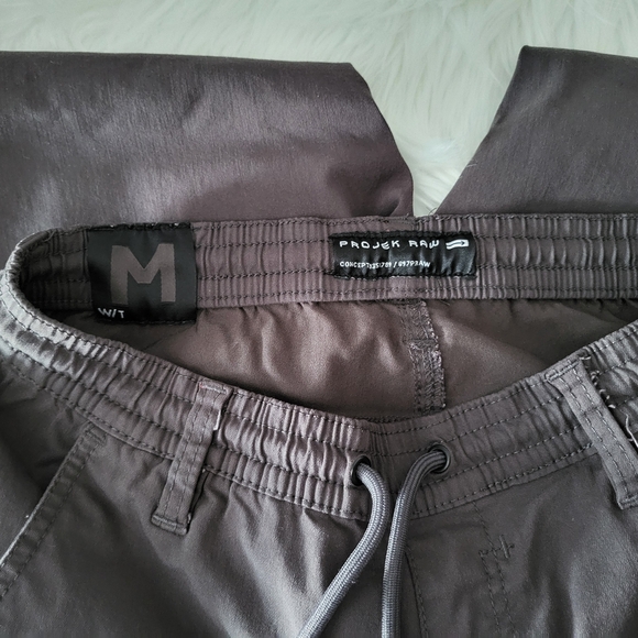 Men's Gray Jogger Pants,  Size Medium (28) - Picture 4 of 8